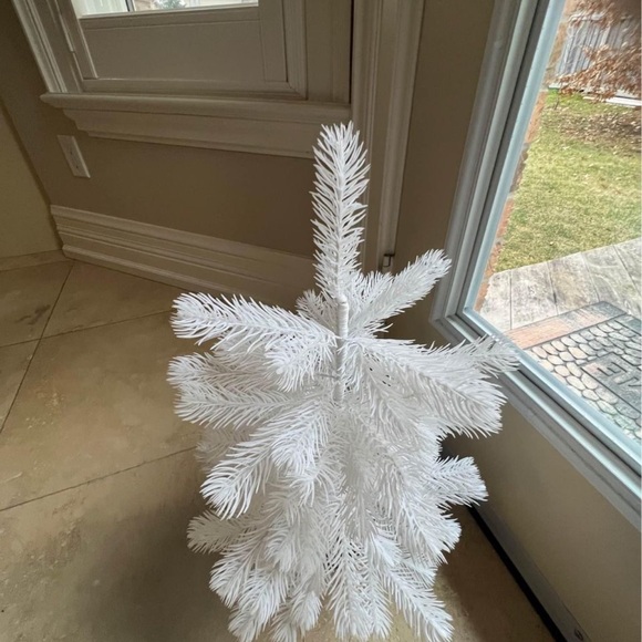 IKEA FEJKA WHITE CHRISTMAS MINI TREE Artificial Potted Plant 56 Cm BRAND NEW - Picture 8 of 8